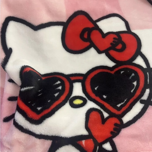 HELLO KITTY Throw Blanket 50 x 70 in Camera Tape Love Letters Heart Soft - Picture 4 of 7